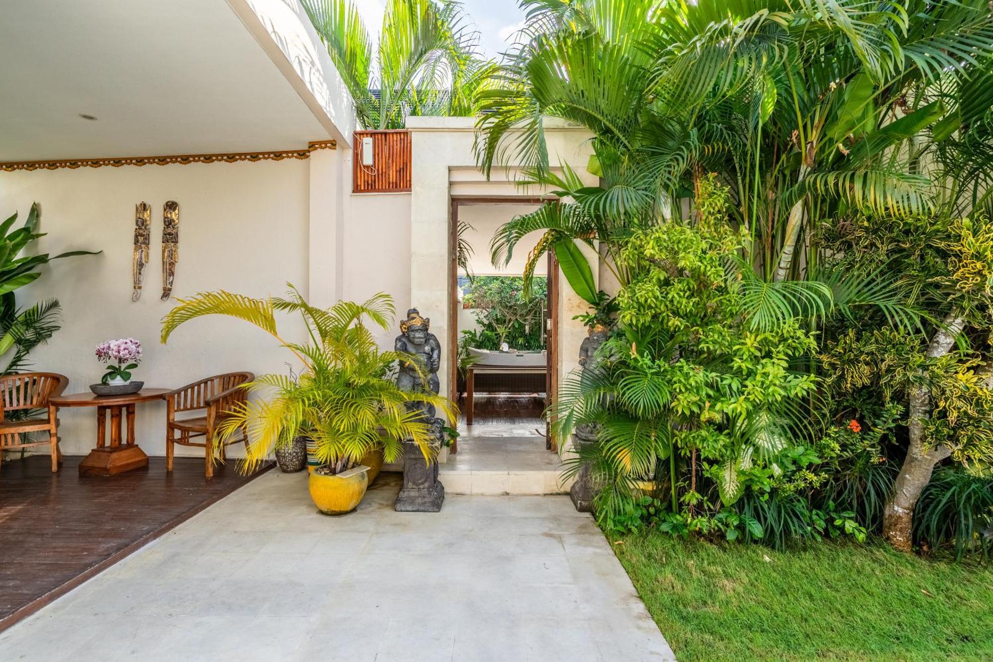 Alitura 1 & 2 * Seminyak (Bali)